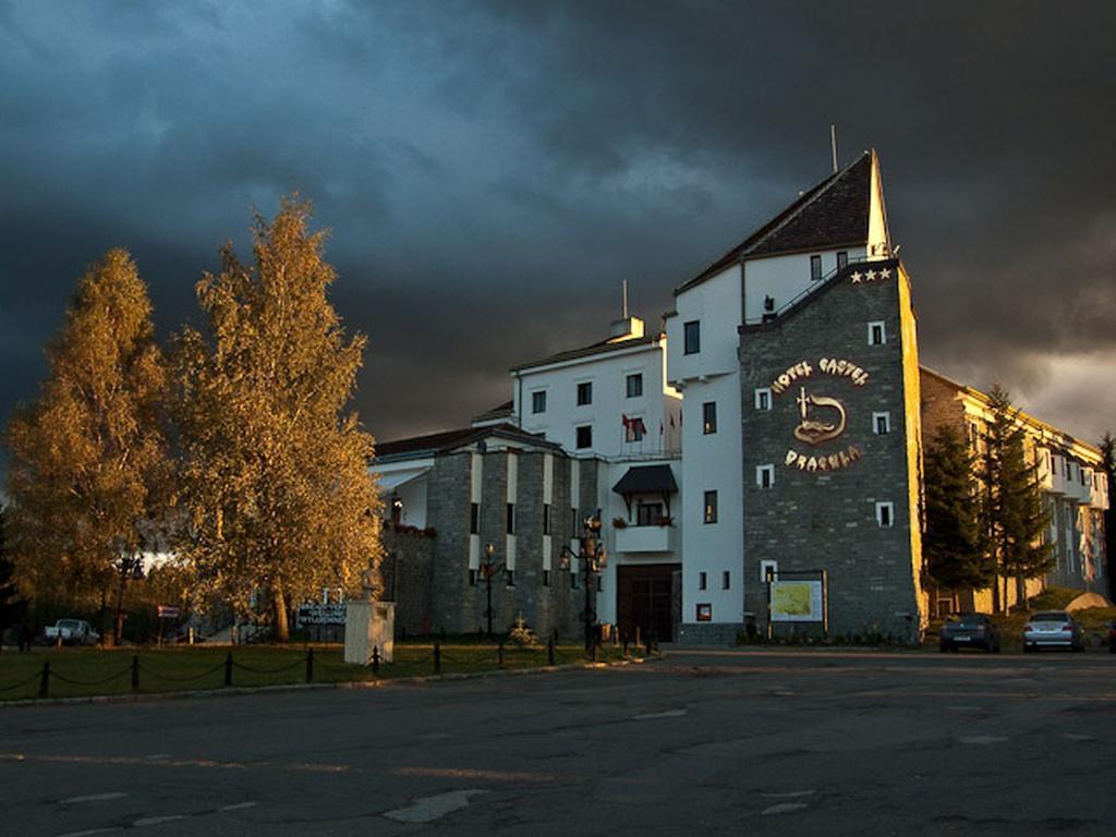 Hotel Castel Dracula П'ятра-Финтинеле Екстер'єр фото