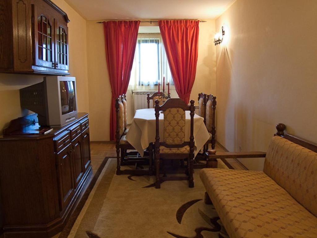 Hotel Castel Dracula П'ятра-Финтинеле Номер фото