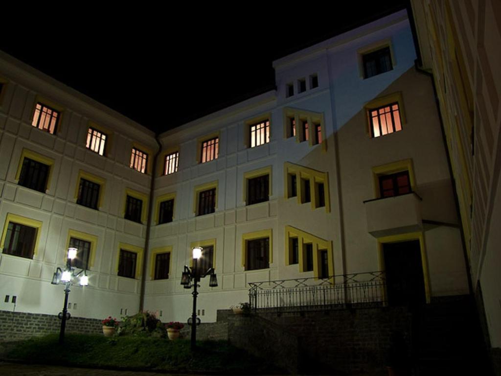 Hotel Castel Dracula П'ятра-Финтинеле Екстер'єр фото